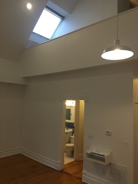 Photo - 3018 N Racine Ave Unidad 2R