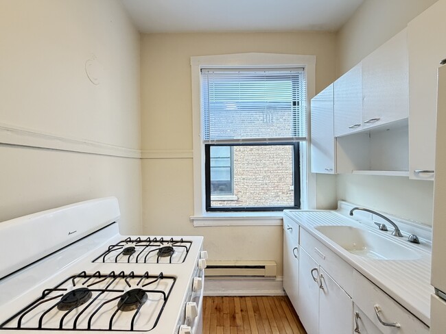 Photo - 805 Dempster St Unit E4