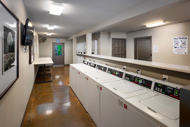 Eastgate Apartments- STUDENT LIVING