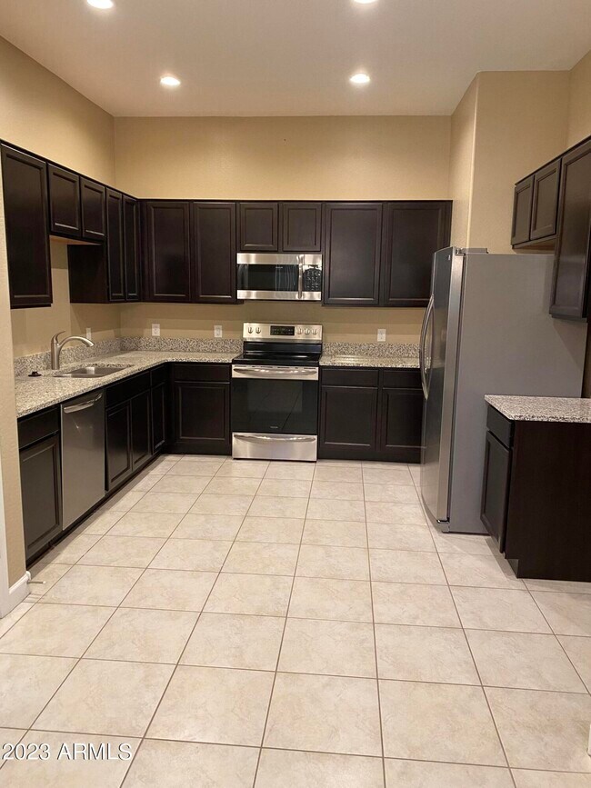 Photo - 1367 S Country Club Dr
