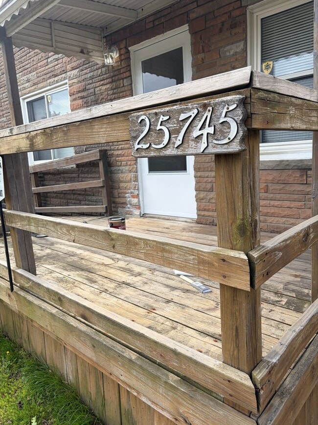Photo - Renovdated 3 bedroom, 1 bathroom bungalow