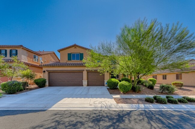 Building Photo - 4 Bed / 3 Bath Home with Loft, Downstairs Bedroom & 3 Car Garage – Sunrise Highlands