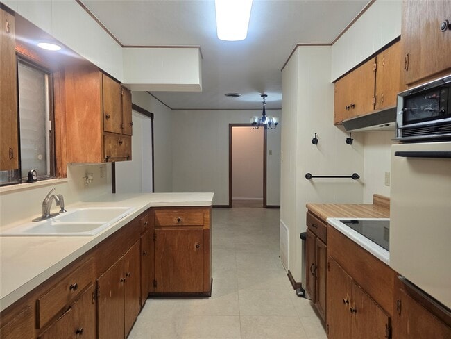 Photo - 308 Mackeral St