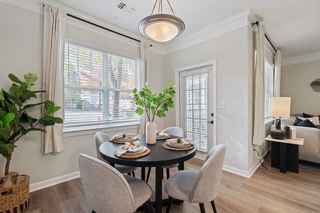 River Pointe at Den Rock Apartments