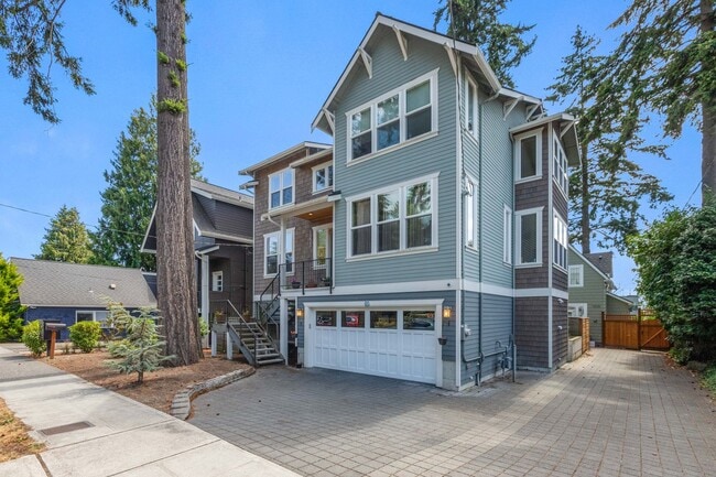 Photo - 5Bd/3.25Ba Seattle House