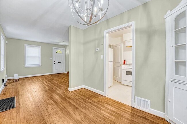 Building Photo - 4707 B St SE