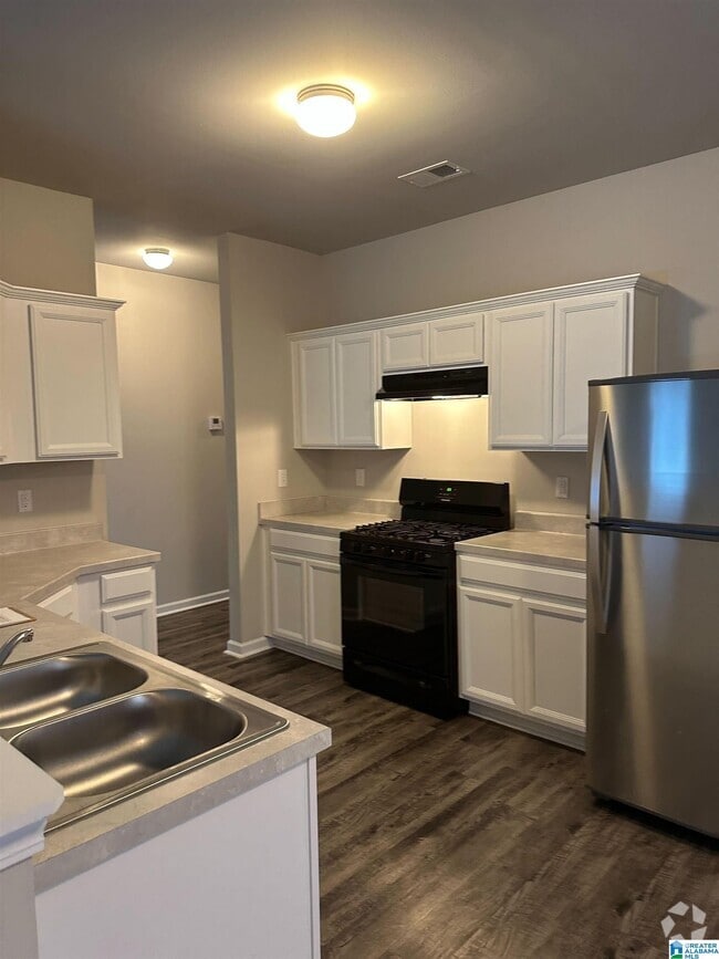 Building Photo - 401 Woodland Trl Rental