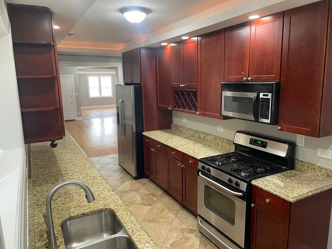 Photo - 6234 N Sacramento Ave Unidad 2