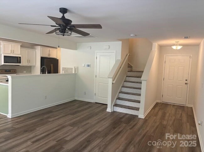 Photo - 3220 Capitol Dr