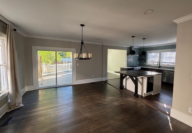 Photo - 313 W Fisher Ave