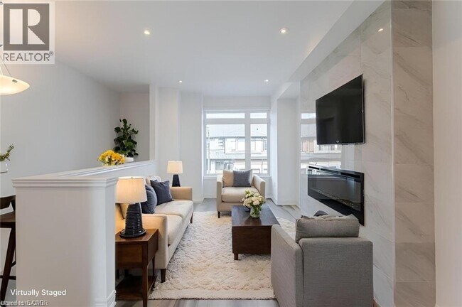 Photo - 120 Court Dr