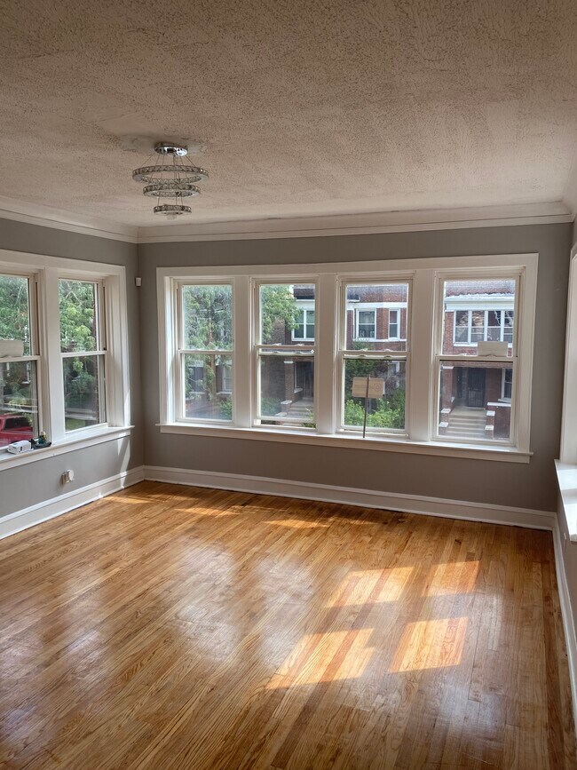 Building Photo - 7544 S Sangamon St Unit 2