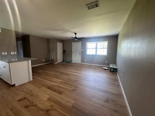 42 Crestridge Dr