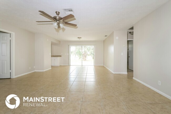 Photo - 890 SW Dalton Ave