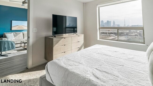 Photo - 825 Usener St Unidad 748