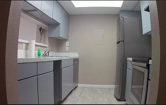 Building Photo - 2824 S Bartell Dr Unit G26 Rental