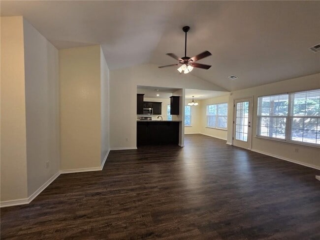 Photo - 2 Sidebottom Cir