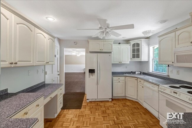 Photo - Amazing 4 Bedroom, 3 Bath Home With 2 Kitchens!