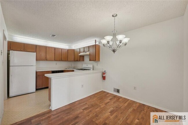 Photo - 28 Wycoff Way E Unidad 28