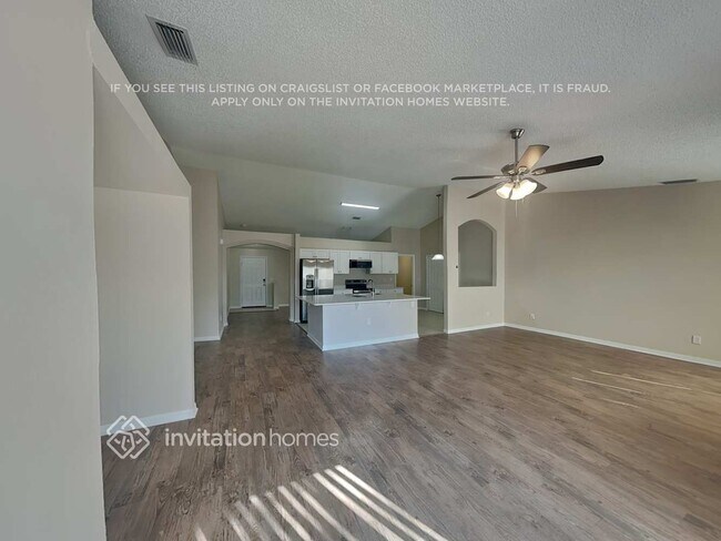 Photo - 5755 Fairbridge St