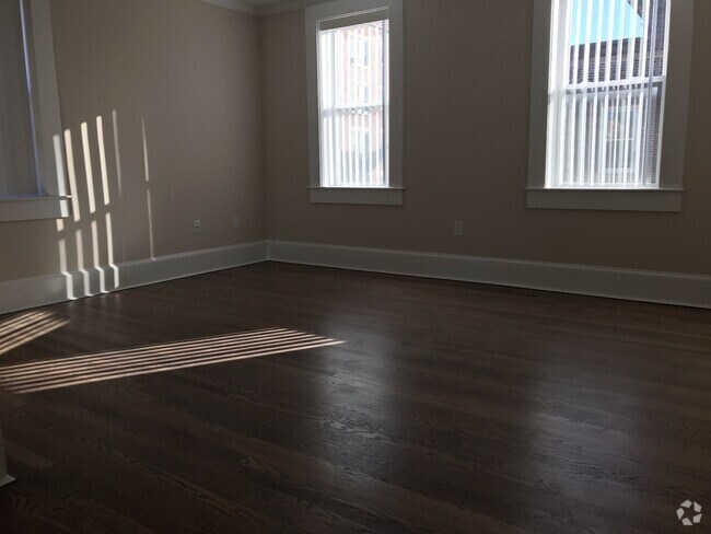 Building Photo - 15 Short St Unit 3 Rental