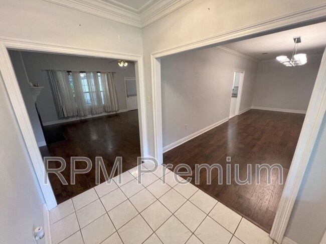 Photo - 7850 Greenwell St