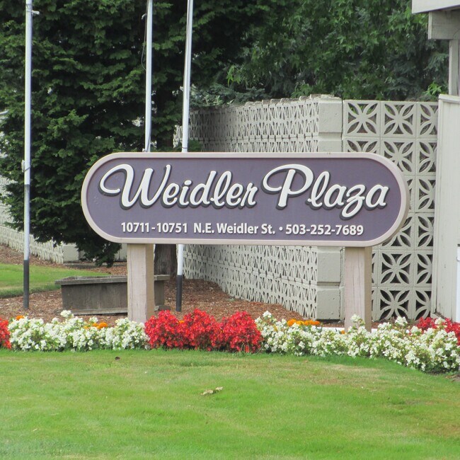Photo - Weidler Plaza