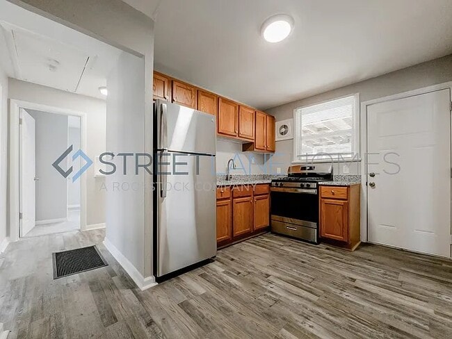 Photo - 1052 Renshaw Dr