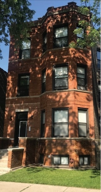 Photo - 3223 N Hamlin Ave Apartments
