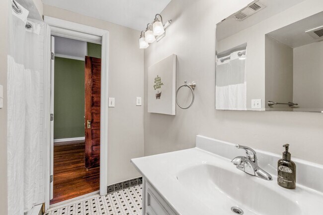 Photo - Juniper Place Condominiums