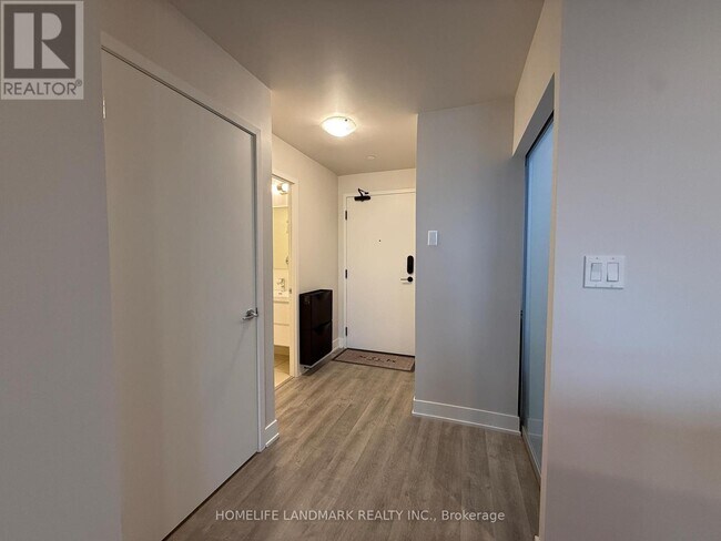 Photo - 56 Andre de Grasse St Unité 1613