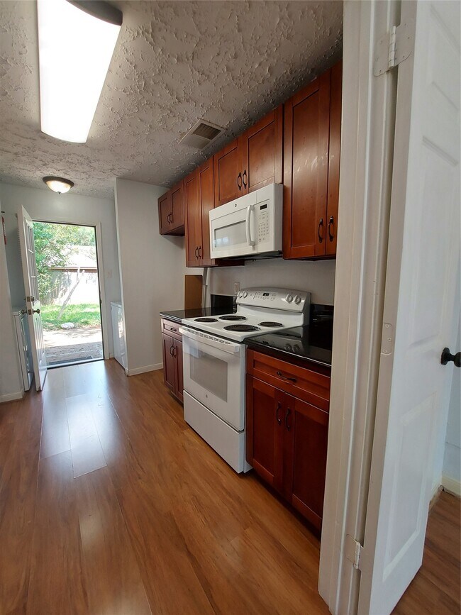 Photo - 3807 Quiet Pl Dr