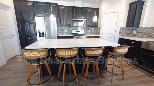 Building Photo - 1053 Madison Ave