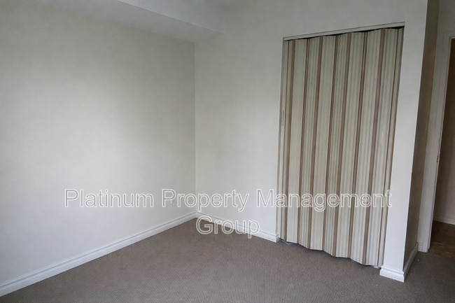 Photo - 923-923 3 Ave NW