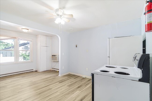Photo - 407 Hamilton St