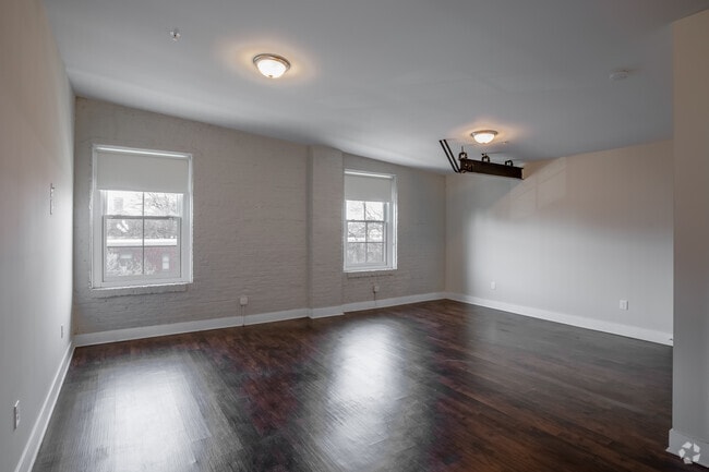 0BR, 1BA - 617SF