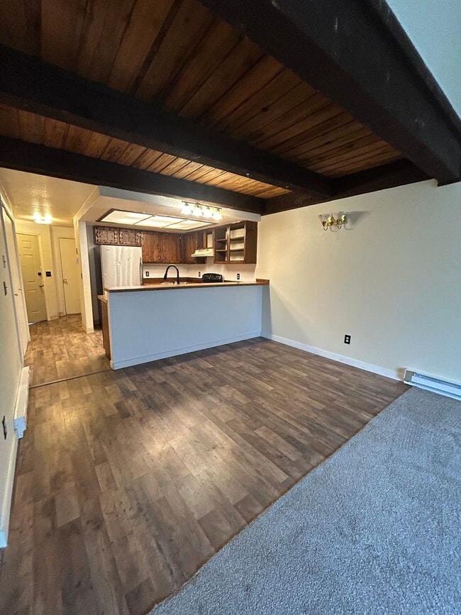 Photo - 2bed, 1.5 bath Duplex with Garage & Fenced Yard!