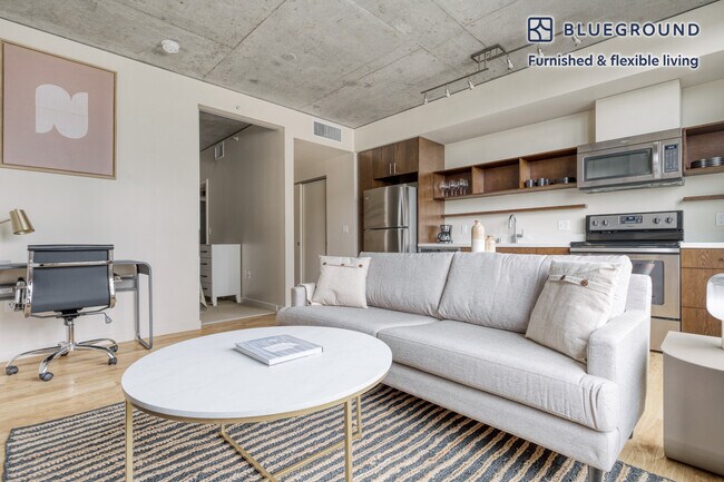 Photo - 11011 NE 9th St Unidad FL8-ID233