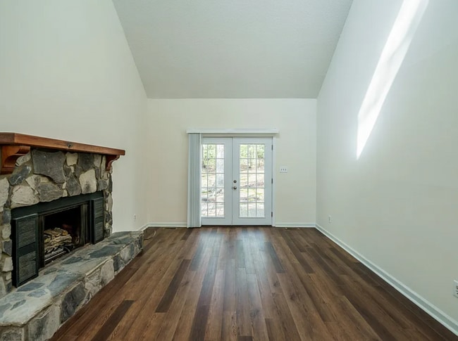 Photo - 4702 Cornwall Pl