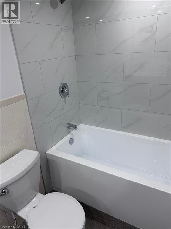 Photo - 1667 Bathurst St Unité C