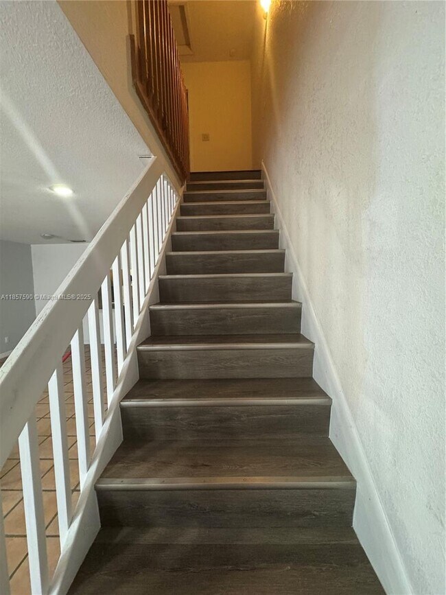 Photo - 10413 NW 3rd St