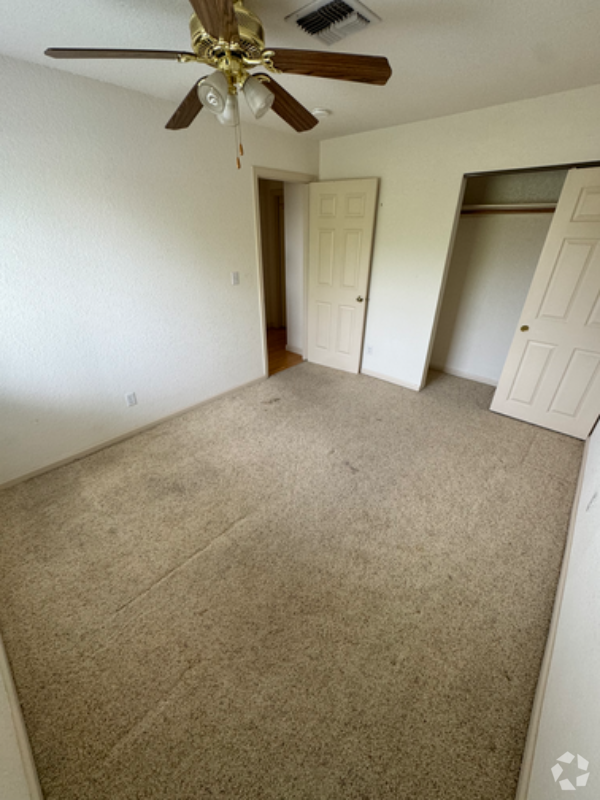 Building Photo - 2120 Madera Rd Rental