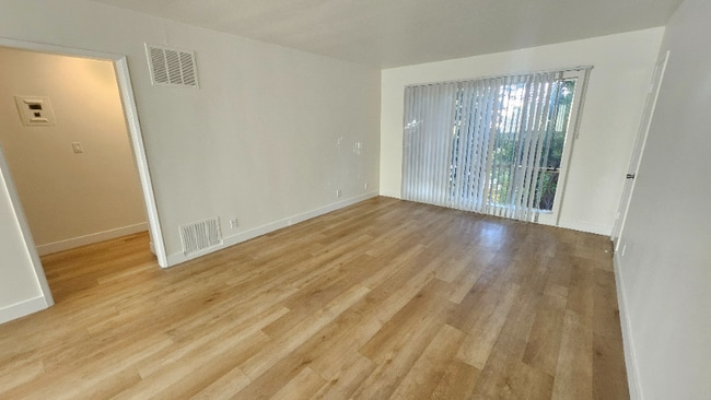 Photo - 638 N W Knoll Dr Unidad 7