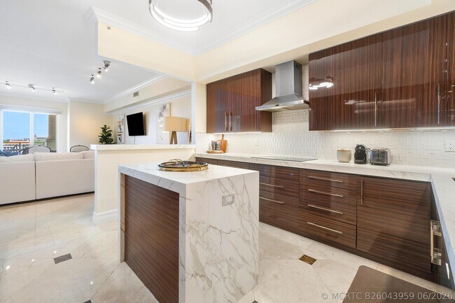 Photo - 201 S Narcissus Ave Unit 605