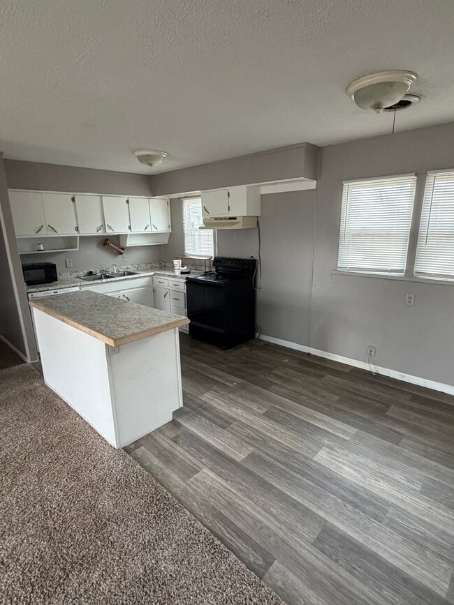 Photo - 5110 S Crockett St