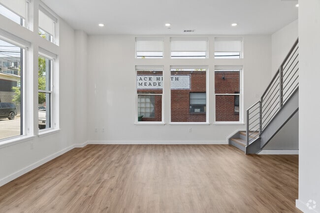 2BR, 2BA - 1,535SF - Living Room