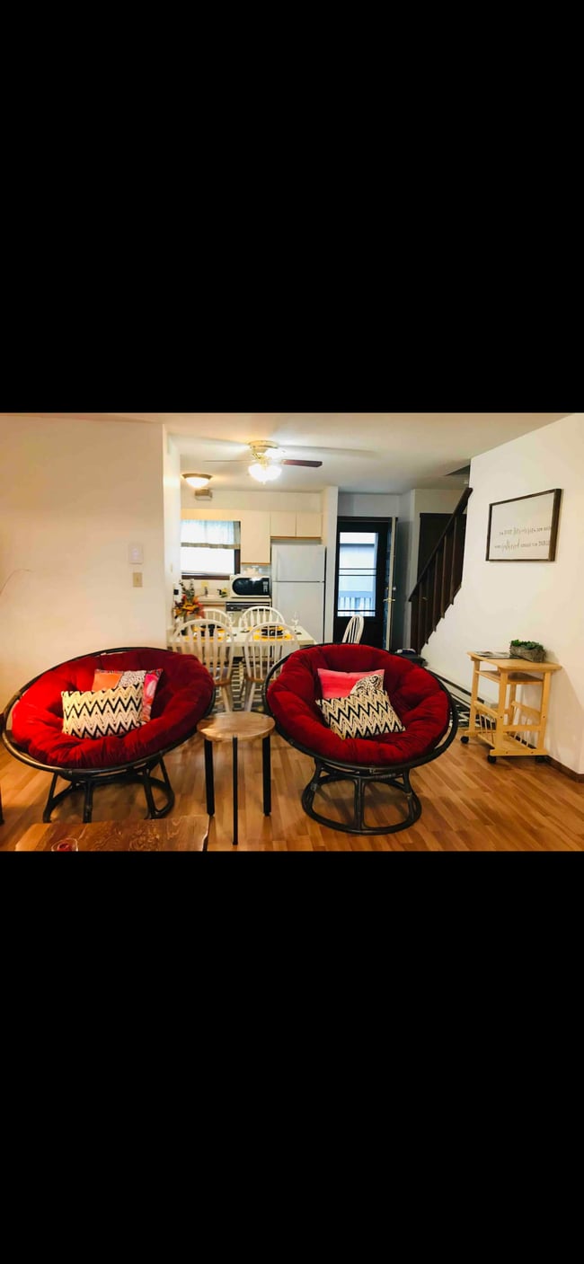 Photo - 142 Cross Country Ln