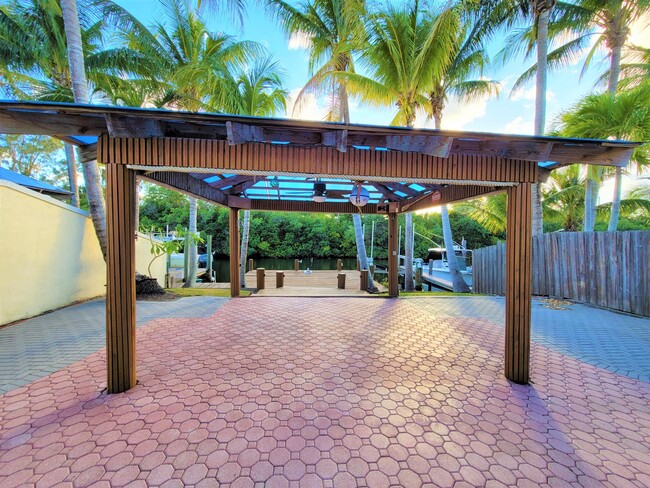 Building Photo - 1905 Robalo Dr Rental