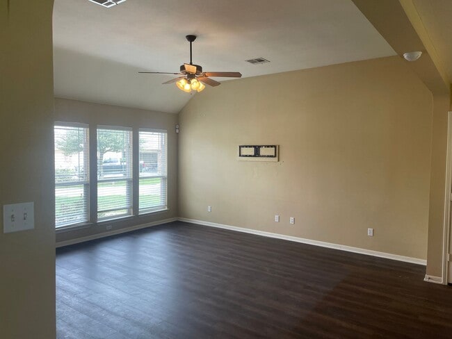 Photo - 3 BEDROOM, BELTON ISD