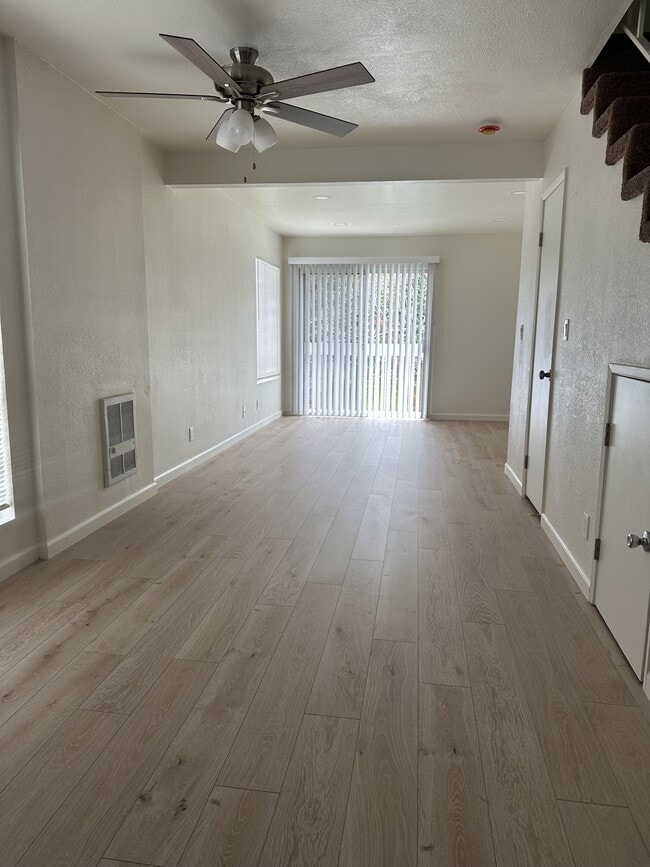 201 S Ventura Rd